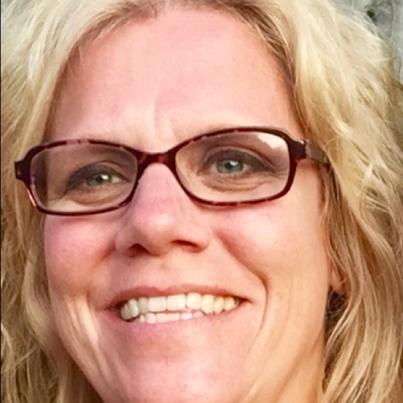 Meet your Posher, Maribeth - Picture 1 of 1